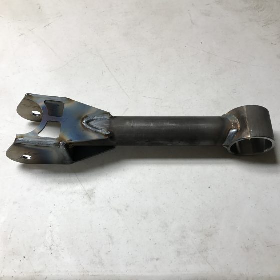 Quick Change Mount, Upper Trailing Arm w/ “PULL” Bushings Metric